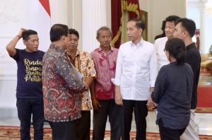 Sambut Petani Pengunjuk Rasa di Istana, Presiden Jokowi Akan Tindaklanjuti Aspirasi Petani