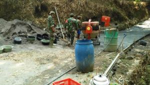 Babinsa Yang Selalu Berada Di Tengah-Tengah Warga