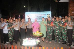 HUT TNI ke 74, Kapolda Jambi Beri Kejutan ke Danrem 042/Gapu