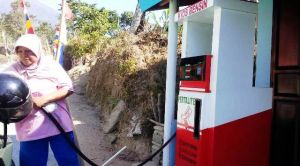 Berharap TNI Bantu Cari Bantuan Modal Untuk Usaha Jual Bensin