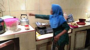 Masakan Mbah Yuti Menjadi Idola Satgas TMMD