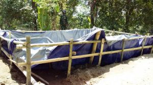 TNI dan Warga Dirikan Bak Penampungan Sementara