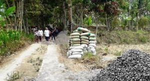 Stok Material Pengecoran Jalan Berlimpah