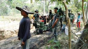 Ketua RT yang Rajin Gotong Royong di Lokasi TMMD
