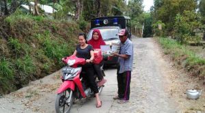 Separo Jalan Lebih, Ibu-Ibu Masih Setia Sediakan Logistik