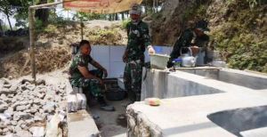Terus Dikebut Pembuatan Jamban di Rumah Pujo