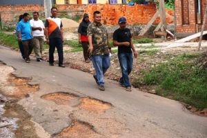 Turun Langsung ke Masyarakat, KFA Langsung Berikan Solusi