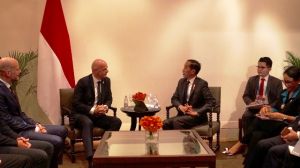 Presiden Jokowi Melakukan Pertemuan Dengan Presiden FIFA  