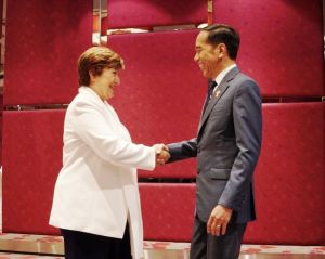 Bertemu di Bangkok, Presiden Jokowi dan Managing Director IMF Bahas Ekonomi 
