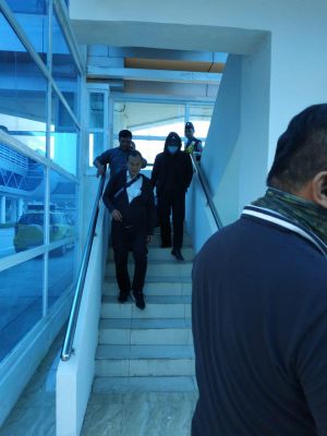 Begini Penampilan Zola saat Tiba di Bandara Sultan Thaha