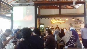 Undang Jurnalis dan NGO, Walhi dan AJI Jambi Nobar Film Dokumenter Karhutla 2019