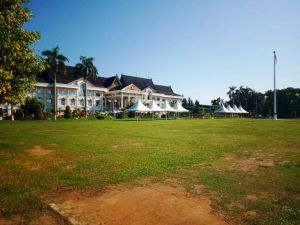 Tidak Ada Upacara Hari Guru di Lapangan Kantor Gubernur,  Kadisdik Provinsi Jambi Malah Dicopot