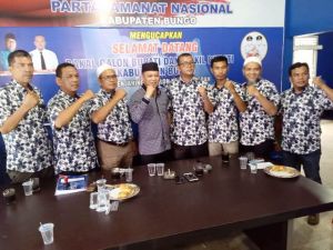 Erick Muhammad Hendrizal Kembalikan Formulir Pendaftaran ke PAN Bungo