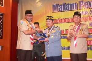 Fachrori Dianugerahi Penghargaan Pramuka Oleh Pramuka Sabah Malaysia