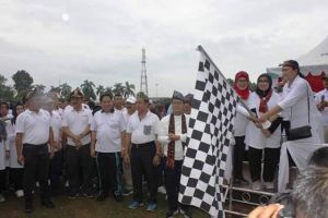 Kapolda Jambi Ikuti Jalan Sehat di Komplek Perkantoran Gubernur