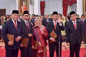 Firli Resmi Jadi Ketua, Presiden Jokowi Saksikan Pengucapan Sumpah Pimpinan KPK 2019-2023