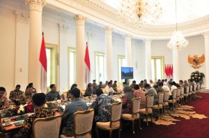 Ingin Kerja Cepat, Presiden Jokowi Perintahkan Menteri Terkait Siapkan Regulasi Turunan RUU Omnibus 
