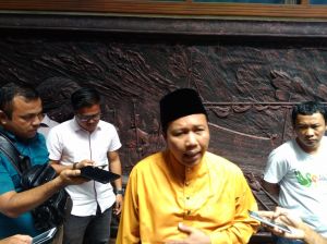 Petahana dan Ketua Partai dengan Lebih 50 Persen Kursi di DPRD, Romi-Robi Jajal Jalur Independen