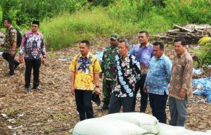 Tinjau Pasar Rakyat Sungai Saren, Ini Harapan Sekda Tanjabbar Agus Sanusi