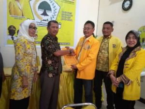Sukandar Daftar Sebagai Cawagub di Golkar