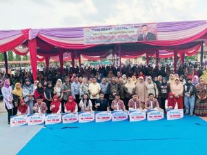 Ini Kebahagiaan Masyarakat Ketika Buah Hati Terima Beasiswa Yang Diperjuangkan SAH