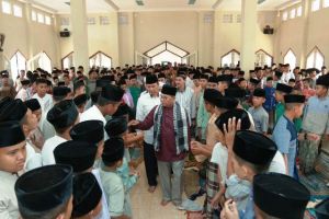 Fachrori Ajak Para Santri Ponpes Al-Hidayah Belajar Lebih Giat