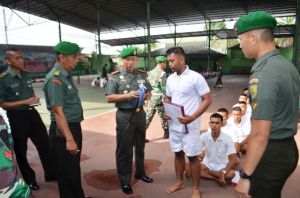 Danrem 042/Gapu Pantau Seleksi Awal Calon Tamtama PK TNI-AD Gelombang l TA. 2020