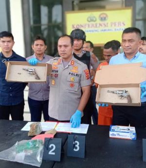 Tersangka BM Bantah Letuskan Senpi, Polisi Telusuri Kepemilikan Air Softgun dan Revolver