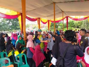 Disambut Antusias Warga Bajubang, Fasha Janji Tidak Akan Ambil Gaji Jika Jadi Gubernur