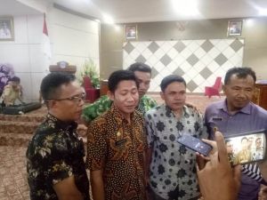 Menang dari Dua Pesaingnya, Acang Mentawak Pimpin APDESI Merangin
