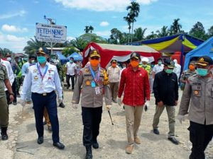 Cegah Peredaran Covid-19, Ketua DPRD Provinsi Jambi Edi Purwanto Tinjau Posko di Perbatasan
