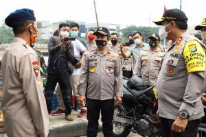 Kabaharkam Polri Tinjau 7 Dapur Umum Polri dan TNI yang Disediakan untuk WargaTerdampak Covid-19