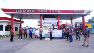 Bantu Warga Terdampak Covid-19, Pertamina Bagikan Bantuan Paket Sembako