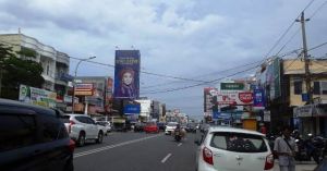Mencuat Maju di Pilgub Jambi, Baliho Ratu Munawarah Bertebaran di Kota Jambi