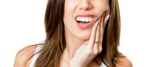 Garam dan 5 Obat Alami untuk Mengatasi Sakit Gigi Berlubang