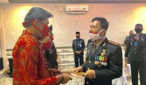 Aksi Spontan Jodi, Tabrak Pelaku Jambret hingga Terima Penghargaan dari Kapolresta Jambi