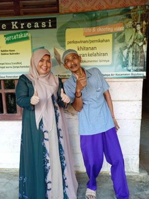 Tak Peduli Hujan, Yunninta - Mahdan Terus Blusukan Menyapa Warga