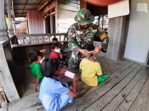 Satgas TMMD Ajarkan Anak - anak Cara Efektif Cuci Tangan