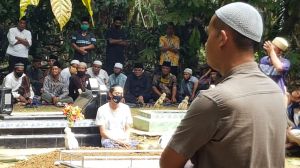 Eks Anggota DPRD Provinsi Jambi di Sekernan Tutup Usia, IW Takziah hingga Antar ke Pemakaman