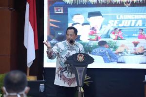 Mendagri Apresiasi Langkah Pemda Kalsel Hibahkan APD untuk Penyelenggara Pilkada