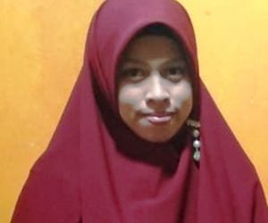 Menolak Sistem Rusak Komunis dan Kapitalis