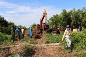 Rampung 71 Persen, Pembuatan Jalan TMMD Desa Labuhan Pering Dikebut