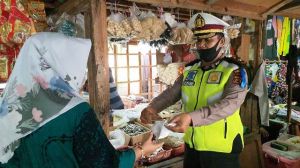 Polda Jambi Gelar Operasi Patuh Siginjai 2020 di Pasar Kito