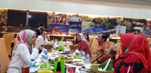 Makan Siang Bersama, Ratu Munawarah Temui Ketua PDIP Edi Purwanto