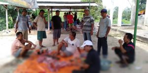 Pemotongan Hewan Kurban, Emak-emak di RT 60 Simpang Rimbo Unjuk Kekompakan 