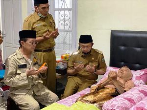 Gubernur Jambi Sampaikan Duka Mendalam Atas Wafatnya Ibunda Cek Endra