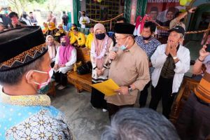 Di Hadapan Masyarakat Sungai Bahar, CE: Bahar Kita Sapu Bersih