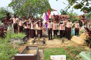 Jelang Hari Pramuka Kwarda Gerakan Pramuka Jambi Ziarah ke Makam Tokoh Pramuka di Jambi