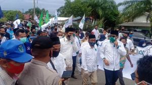 Daftar ke KPU, Fadhil- Bakhtiar Diarak Ratusan Tim dan Simpatisan