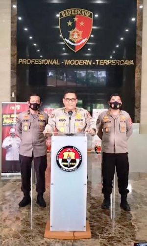 Diduga Penusuk Ustad Ali Jaber Dibebaskan, Kadiv Humas Polri: Itu Berita Hoax